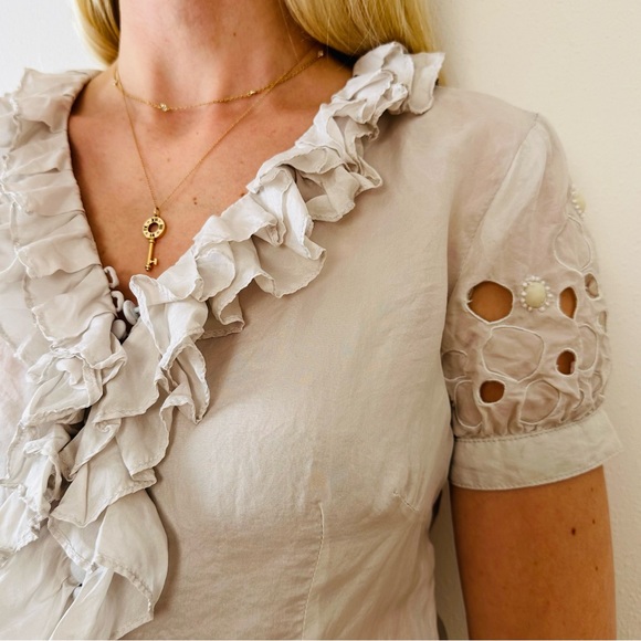 Chloe 100% silk light gray ruffled embellished blouse top - Picture 7 of 12